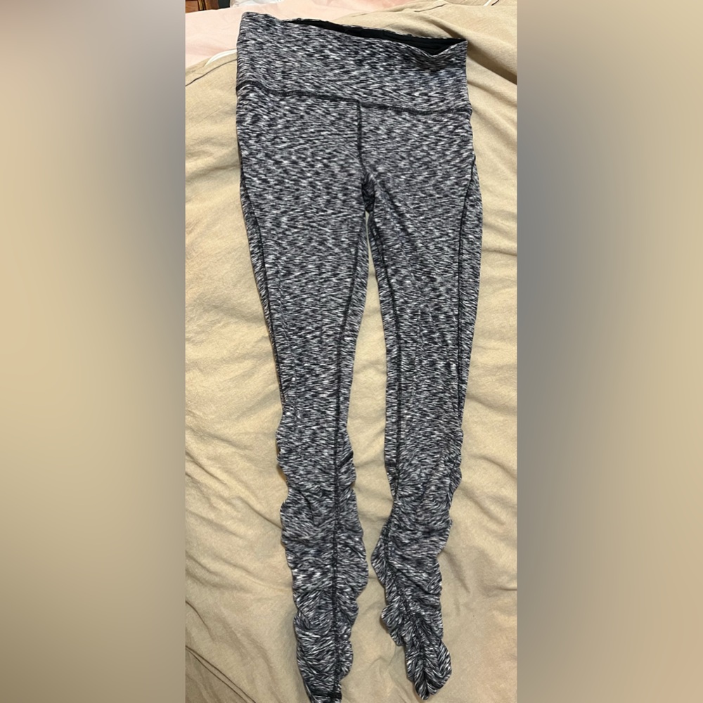 Lululemon size 6 leggings. Scrunched on legs. Medium compression. Good condition